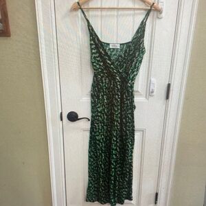 Sleeveless Green Print Maxi Dress - Brand Not Visible